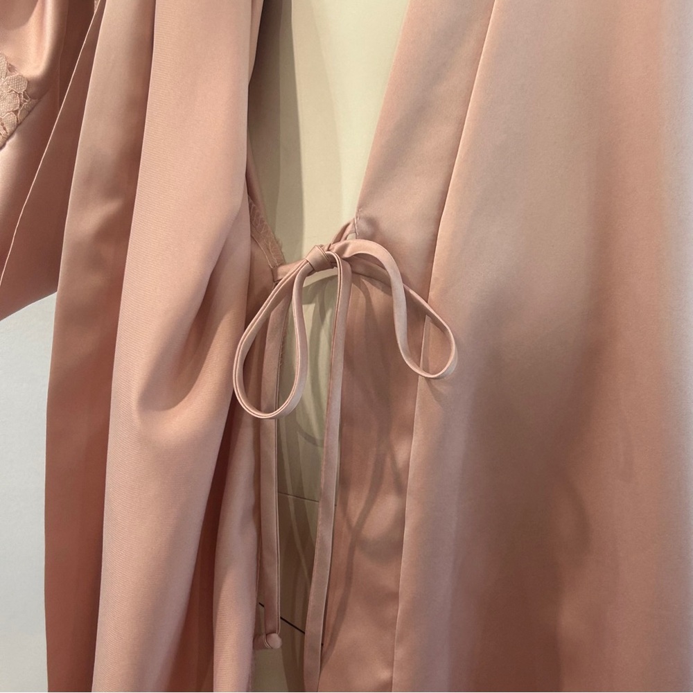 In Bloom by Jonquil Satin & Lace Shorty Robe - Picture 10 of 13